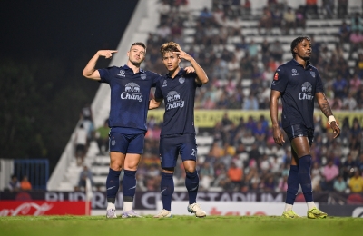 ปราสาทสายฟ้า เฉือน ม้านิลมังกร 2-1 ขยับใกล้แชมป์ไทยลีก สมัยที่ 10 ไปทุกขณะ