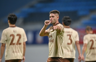 บิสโซลี ซัดเบิ้ล! ปราสาทสายฟ้า บุกถล่ม กวางเขาเหล็ก 4-1 ศึก Shopee Cup นัดที่ 4